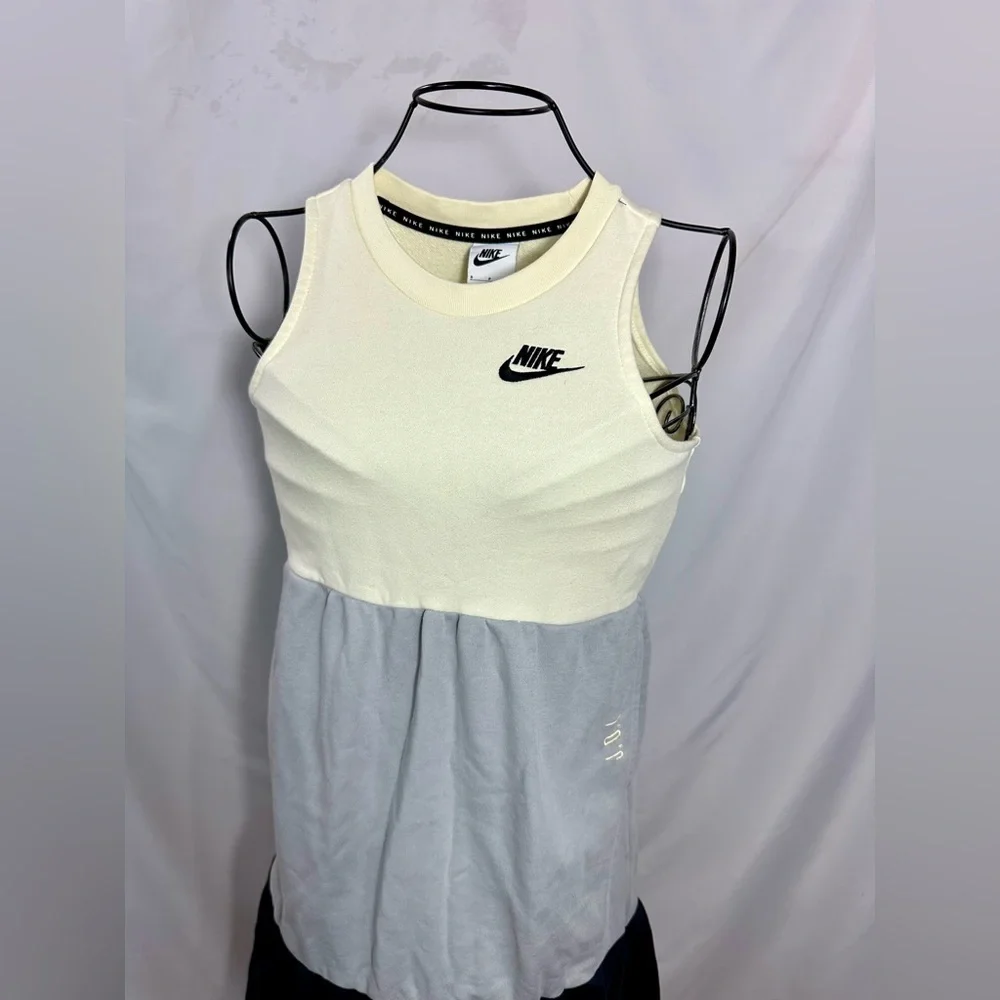 Nike sportswear knit
